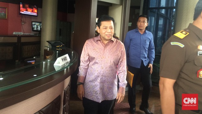 Setya Novanto membenarkan pernah bertemu Maroef Sjamsoeddin dan Riza Chalid meski membantah kebenaran rekaman suara pertemuan.
