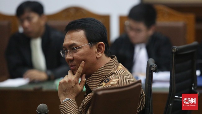 Menurut Lulung, pengadaan UPS tersebut telah dibarter dengan pengadaan dana untuk membeli lahan RS Sumber Waras.
