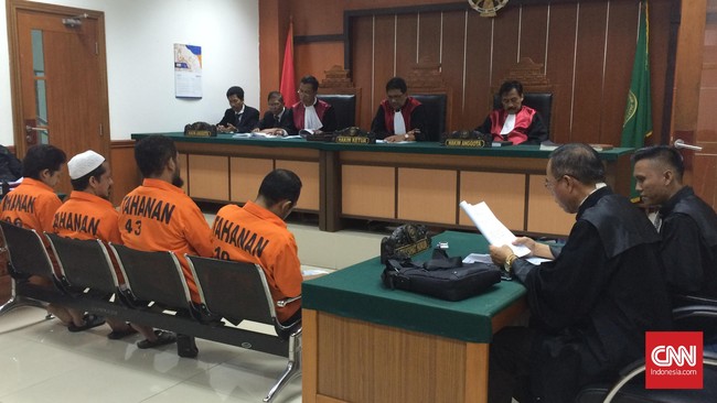 Febriwansyah dinyatakan terlibat dalam tindak pidana terorisme dan menyebarkan berita propaganda yang dianggap mampu menggerakkan orang bergabung dengan ISIS.