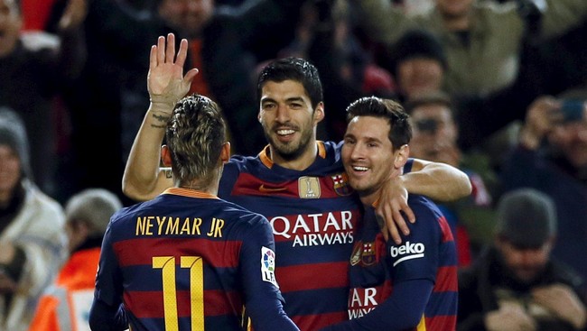 Suarez cetak quattrick, "La Pulga" menorehkan hattrick ke gawang Valencia di leg pertama semifinal Piala Raja.