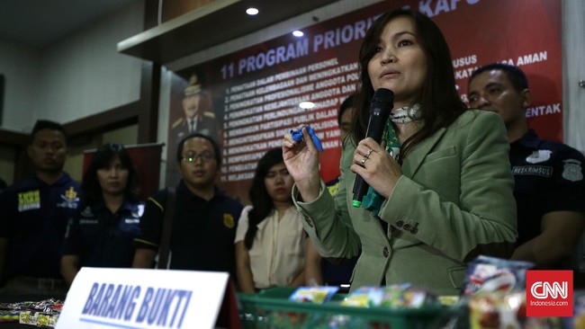 Eks Komisionder KPAI Erlinda usul PB Djarum mengubah nama audisi bulu tangkisnya menjadi tanpa merek rokok dan meminta KPAI tidak pakai kacamata kuda.