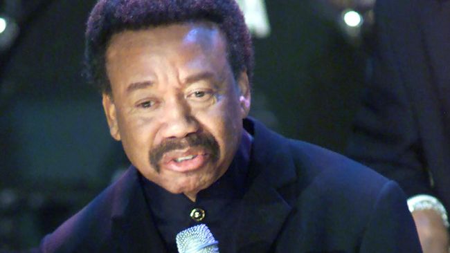 Belum diketahui penyebab kematian sang dedengkot Earth, Wind and Fire. Namun ia sudah berperang melawan penyakit Parkinson, sejak 1992.