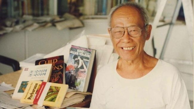 Hari ini, Sabtu (6/2), jika hidup, Pramoedya Ananta Toer seharusnya berusia 91 tahun. Kendati jasadnya berkalang tanah, karyanya terus abadi.
