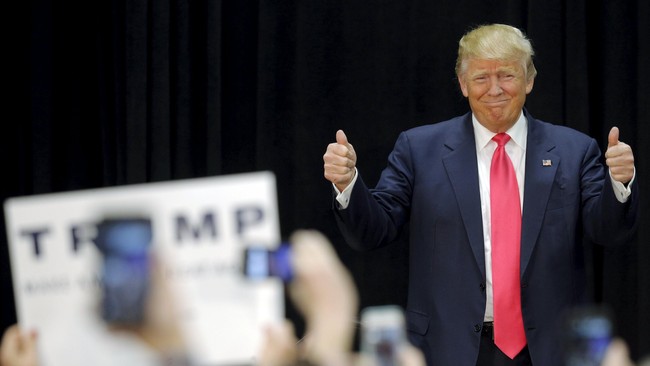 Setelah terpuruk di Iowa, Trump bangkit dan mengalahkan Ted Cruz di New Hampshire. Sanders juga demikian, berbalik mengalahkan Clinton di negara bagian ini.