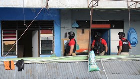 Kampung Bahari Jakarta Utara Digerebek Polisi, 27 Orang Diamankan