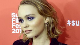 Sisi Lembut Johnny Depp Didukung Sang Putri