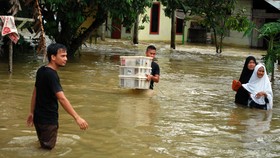 Hujan Lebat, 3 Pemukiman Warga di Tangsel Terendam Banjir