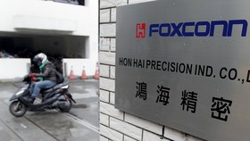 Foxconn Buka Kantor Pertama di AS