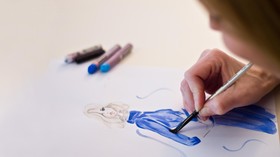 Desainer Swedia Lahirkan Koleksi Feminin 'The Vaginan'
