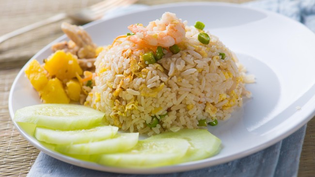 Banyak remaja yang menggangap kalau nasi hanya akan membuat gendut sampai obesitas.  Padahal, nasi memiliki banyak manfaat kesehatan.