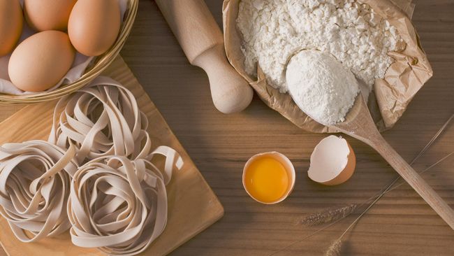 “CDC Warns Against Eating Raw Flour Dough: Salmonella Bacteria Found”