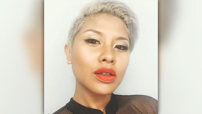 Perubahan Dira Sugandi bukan semata fisik. Perempuan asal Bandung ini juga mengumumkan perubahan selera musikal.