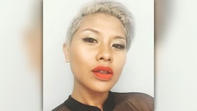 Dira Sugandi, Ekspresi Bahagia nan 'Sempurna'