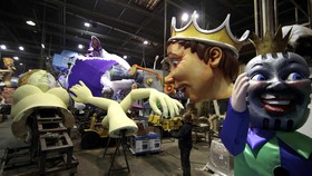 Persiapan Pembuatan Kendaraan Pawai Nice Carnival