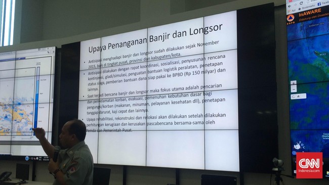 Hingga Sabtu malam (27/2) pukul 20.00 WIB, banjir menggenangi 13 kelurahan di Kapubaten Sampang. Sebanyak 34.225 jiwa terdampak langsung oleh banjir.