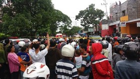 Satu Penghuni Rumah yang Tertimpa Pesawat TNI Tewas