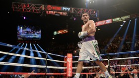 Mayweather Jr. dan Pacquiao Kompak Kecewakan Amir Khan