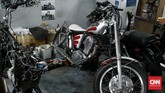 Geliat Bengkel Restorasi Perakit Motor Seksi Lesunya industri otomotif menjadi berkah pebengkel modifikasi motor bermodal kreativitas. Saatnya menikmati