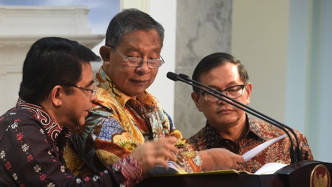 Pemerintah akan mengecek langsung upaya koordinasi bersama pemerintah kabupaten/kota mengenai implementasi dari paket kebijakan tersebut.