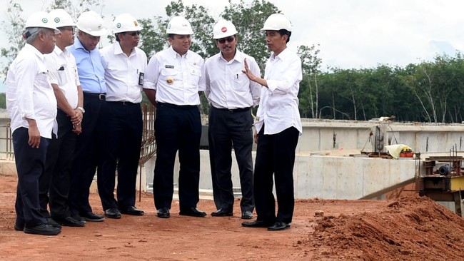 Ketiga ruas jalan tol yang dimaksud oleh Jokowi adalah Jalan Tol Medan-Binjai, Jalan Tol Medan-Kuala Namu, Tebing Tinggi dan Jalan Tol Kisaran- Tebing Tinggi.