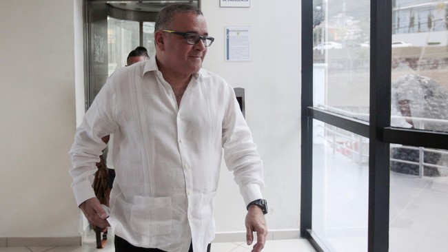 Mantan presiden El Salvador akan menghadapi pengadilan sipil karena tidak dapat memverifikasi sumber dana lebih dari US$700 ribu di rekening bank pribadinya.