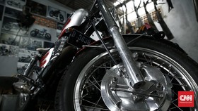 Geliat Bengkel Restorasi Perakit Motor Seksi
