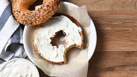 'Kue Bagel' yang Buat Ribuan Perempuan Jatuh Cinta