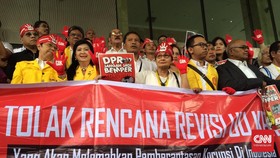 Dianggap Buang Waktu, DPR Diminta Batalkan Revisi UU KPK