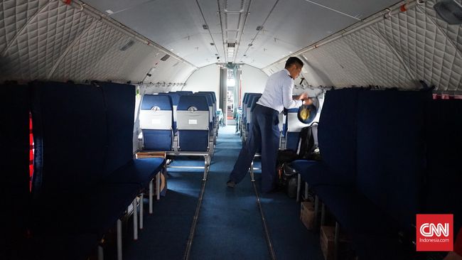 Jika ada kondisi darurat medis, apa yang dilakukan pramugari? dan jika penumpang meninggal, dimanakah kru kabin menyimpan jenazahnya?