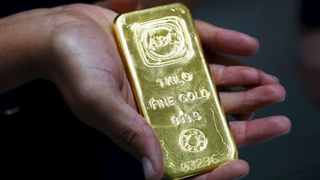 Ikuti Emas Dunia, Harga Emas Antam Stagnan di Rp663 Ribu Harga emas Antam terpantau stagnan pada awal pekan ini, dijual pada harga Rp663 ribu per gram, tidak berubah dibandingkan posisi harga akhir pekan lalu (18/5).