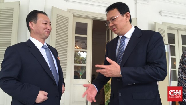 Ahok juga mempertimbangkan untuk mengirim warga Jakarta ke Korea Utara. Atlet-atlet berbakat Jakarta misalnya, kata Ahok, bisa ke Korut untuk berlatih.