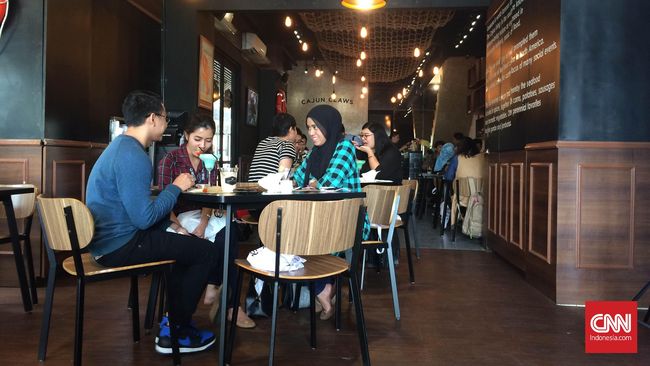 Kebutuhan dan gaya hidup penduduk Indonesia membuat peluang bisnis kuliner semakin berkembang.