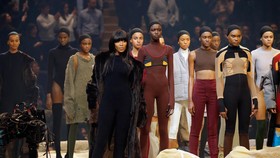 Tak Sabar, Kanye West Segera Rilis Yeezy Season 4