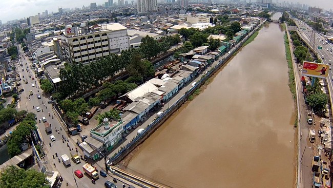 Gubernur DKI Jakarta menyebut dua penertiban kawasan Kalijodo yang pernah dilaksanakan tahun 2002 dan 2010 tidak menyelesaikan persoalan yang ada.