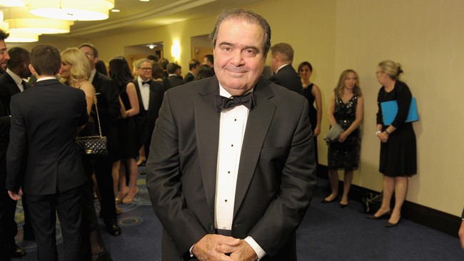 Hakim Agung Scalia meninggal dunia pada usia 79 tahun di Texas. Presiden Obama kini berusaha mencari penggantinya, namun ia mendapat banyak protes.