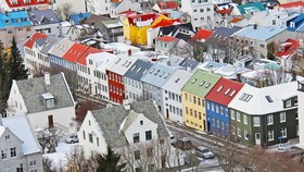 Dongeng Kutukan Peri Ganggu Proyek Tol di Islandia