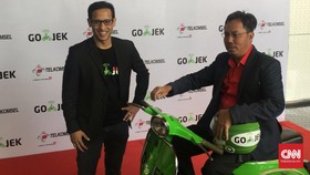 Digandeng Telkomsel, Sopir Gojek Bersiap jadi Agen Pulsa