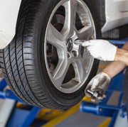 Cara Tepat Bongkar Pasang Ban Mobil