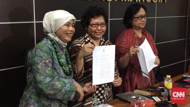 Komnas HAM menilai pemerintah tak optimal memberikan hak dasar masyarakat adat macam kesehatan dan pendidikan.