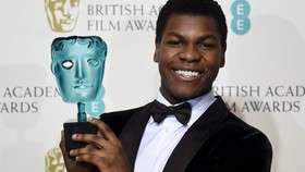 Panggung Bintang 'Star Wars' di London Diancam Bom
