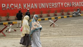 Usai Diserang, Dosen di Kampus Pakistan Boleh Bawa Senjata