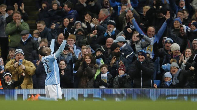 Tiga poin dari Stoke City membawa Manchester City menggusur Arsenal di peringkat ketiga klasemen sementara.