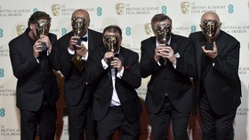Senyum Kemenangan di Balik Topeng BAFTA 2016