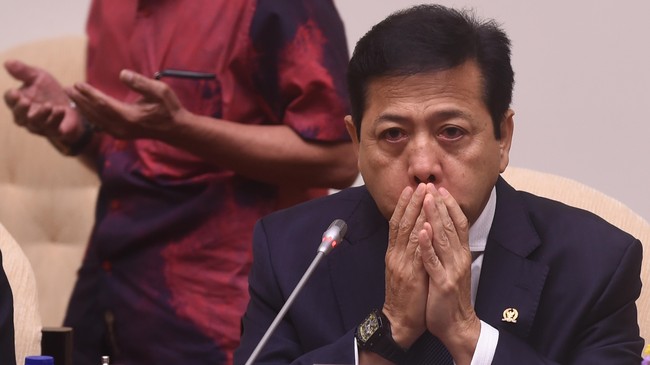 Ketua KPK Agus Rahardjo menyebut Setya Novanto merupakan orang yang mengetahui persis keterlibatan pengusaha Andi Narogong pada kasus dugaan korupsi e-KTP.