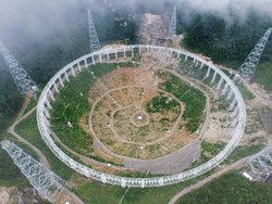 5 Eksperimen Sains Terbesar di Dunia: Teleskop Radio-Penghancur Atom Raksasa