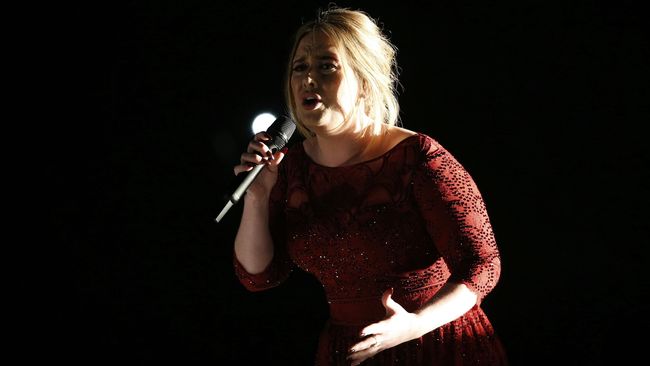 Ia bahkan tak akan mau tur konser jika hanya akan menganggu hubungannya dengan pasangannya Simon, dan anak semata wayangnya, Angelo.