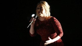 Adele Prioritaskan Keluarga di Atas Karier Musiknya