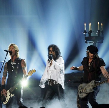 Hollywood Vampires Tunda Tiga Konser Akibat Johnny Depp Cedera