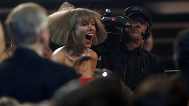 Taylor Swift yang pernah menang enam penghargaan dari ajang itu, tahun ini harus absen dari panggung karena namanya tak masuk kategori apa pun.