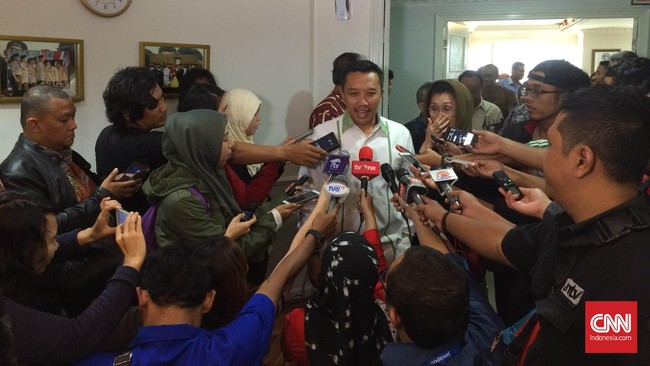 Setahun lebih sudah kepengurusan PSSI dibekukan pemerintah. Menpora Imam Nahrawi pun menyebutkan delapan dampak positif untuk tata kelola sepak bola nasional.